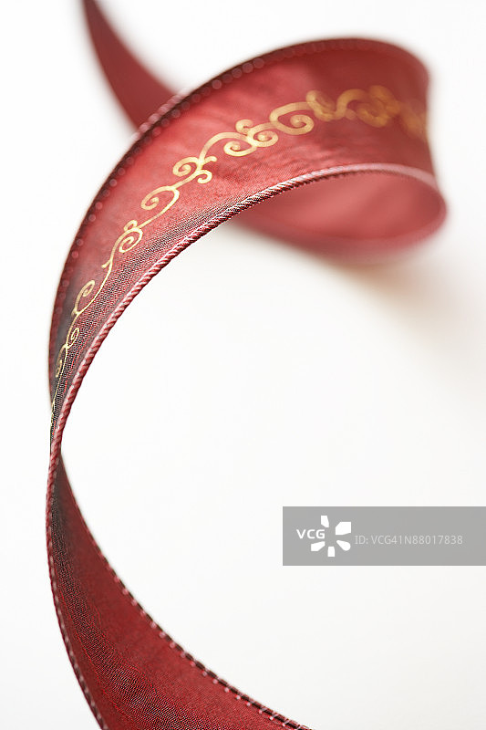 卷曲的礼品彩带图片素材