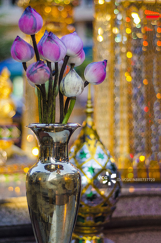 象征性的莲花供奉图片素材