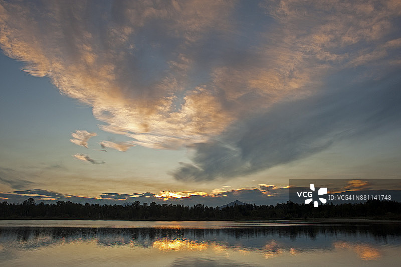 卡西迪湖的日出图片素材