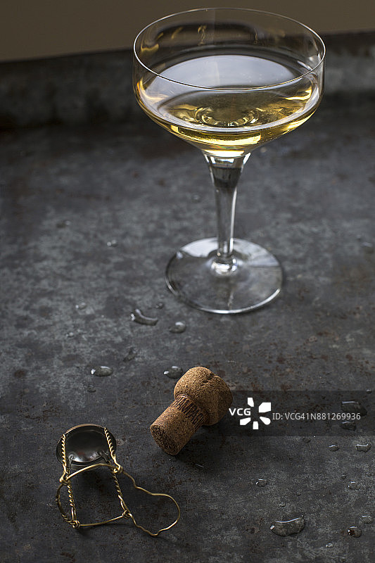 单人香槟图片素材