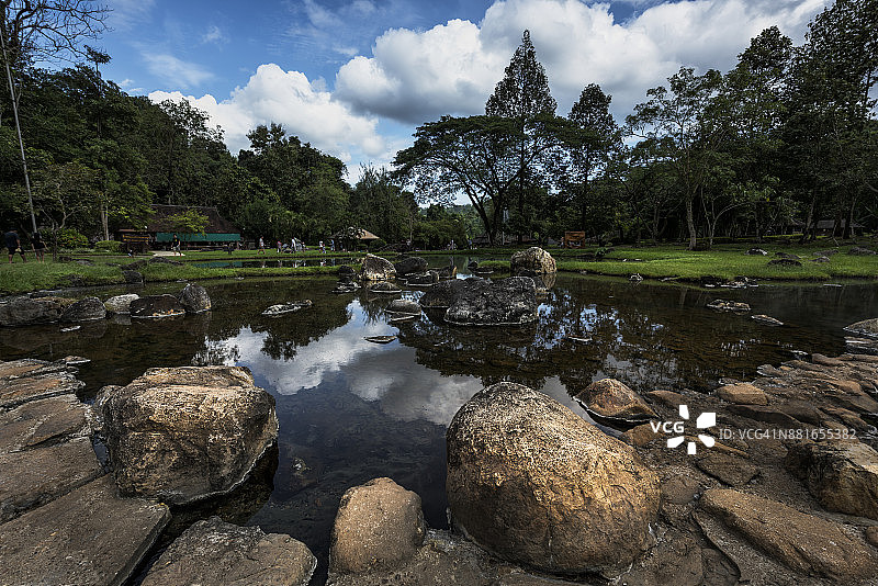 泰国南邦府国家公园的温泉图片素材