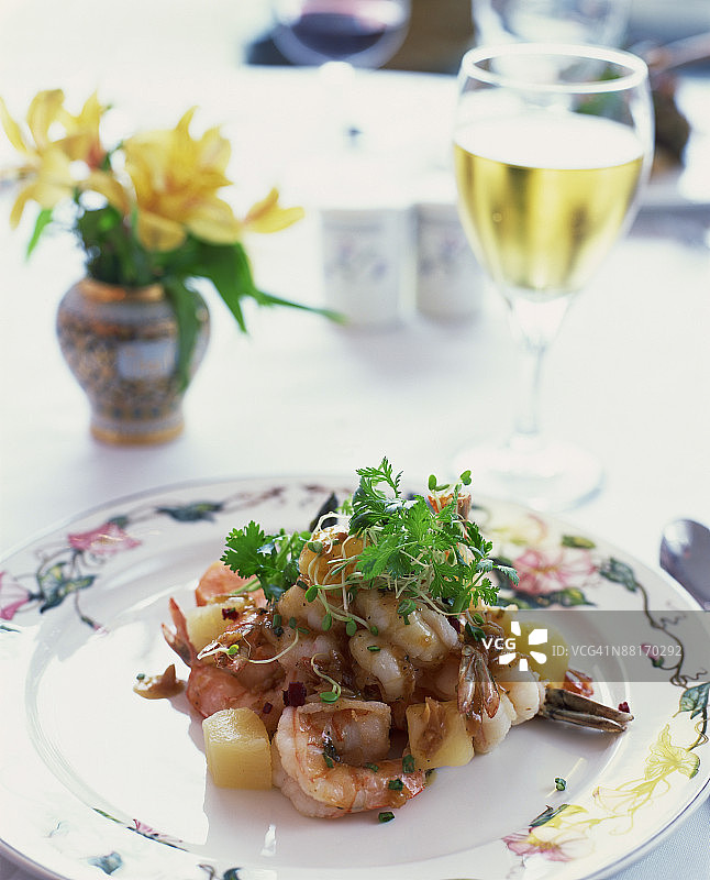 菠萝虾仁主菜图片素材