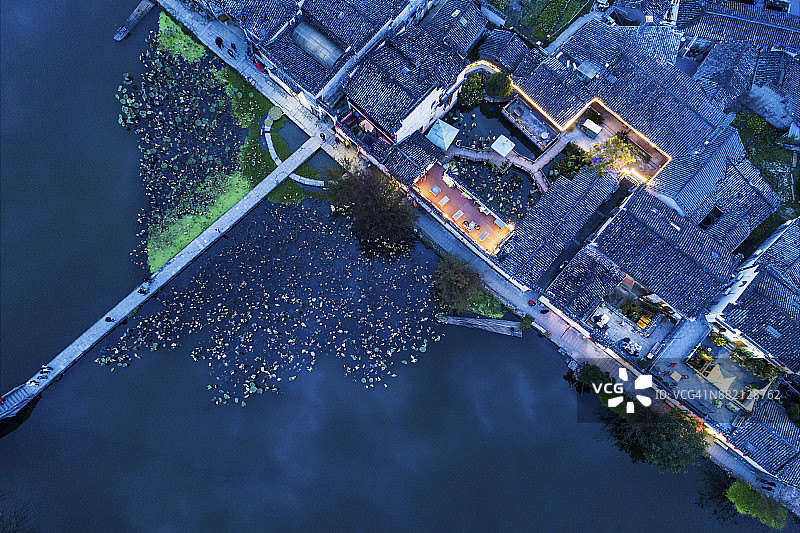 中国古村落日落鸟瞰图图片素材