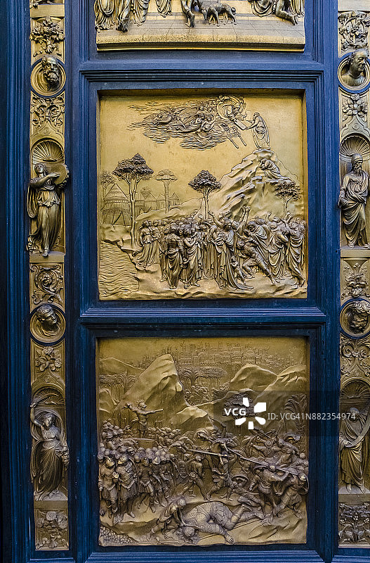 镀金青铜门“天堂之门”——圣约翰洗礼堂图片素材