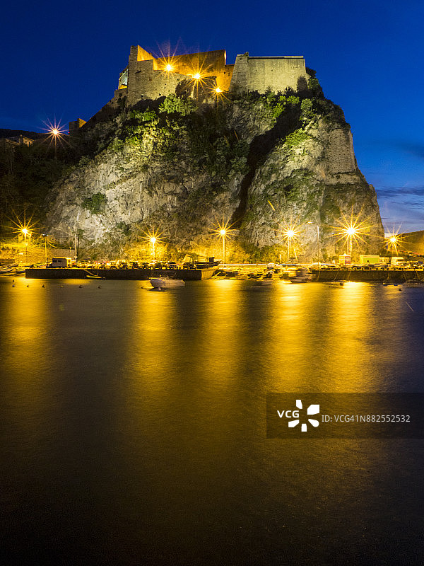 希拉鲁佛城堡夜景图片素材