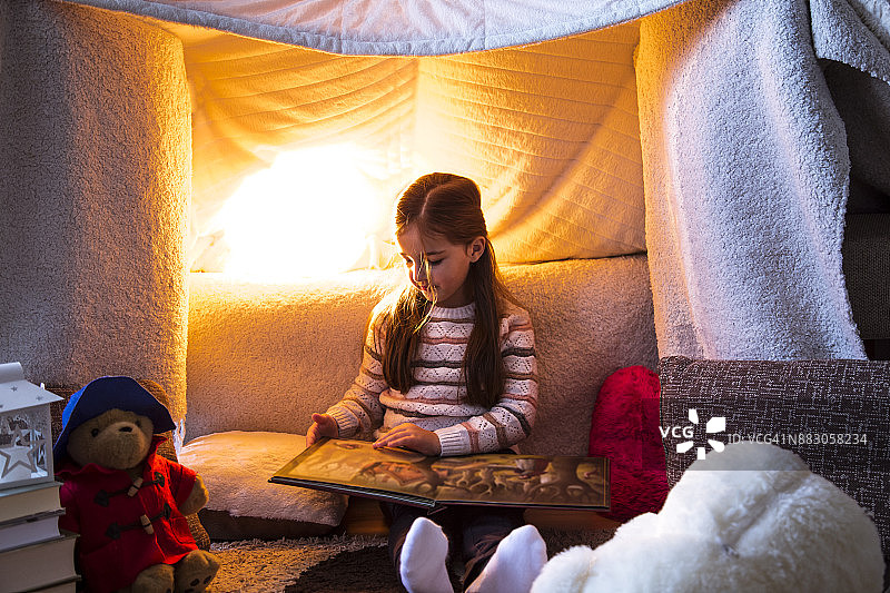 有趣的睡前仪式图片素材