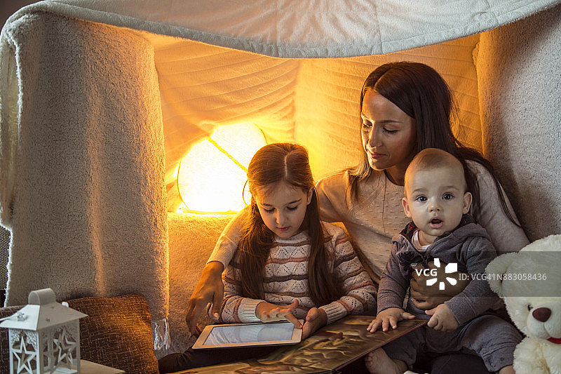 有趣的睡前仪式图片素材