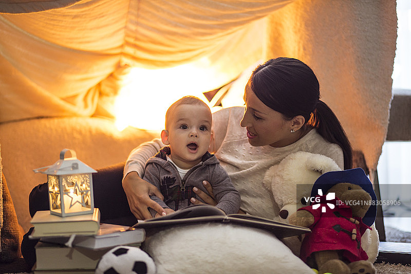 有趣的睡前仪式图片素材