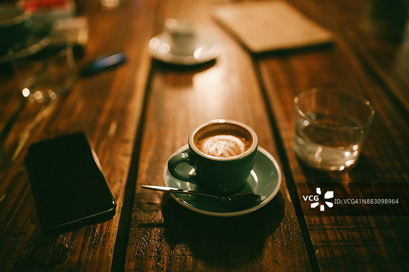 工作台上的意式浓缩咖啡图片素材