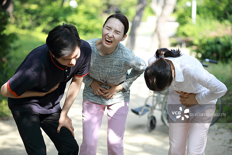 患有胃痛的人图片素材