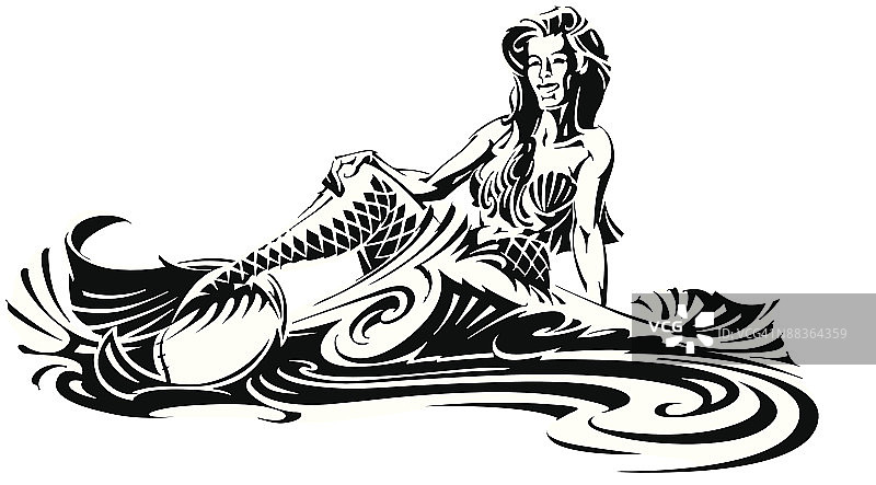 坐在海洋中的美人鱼图片素材