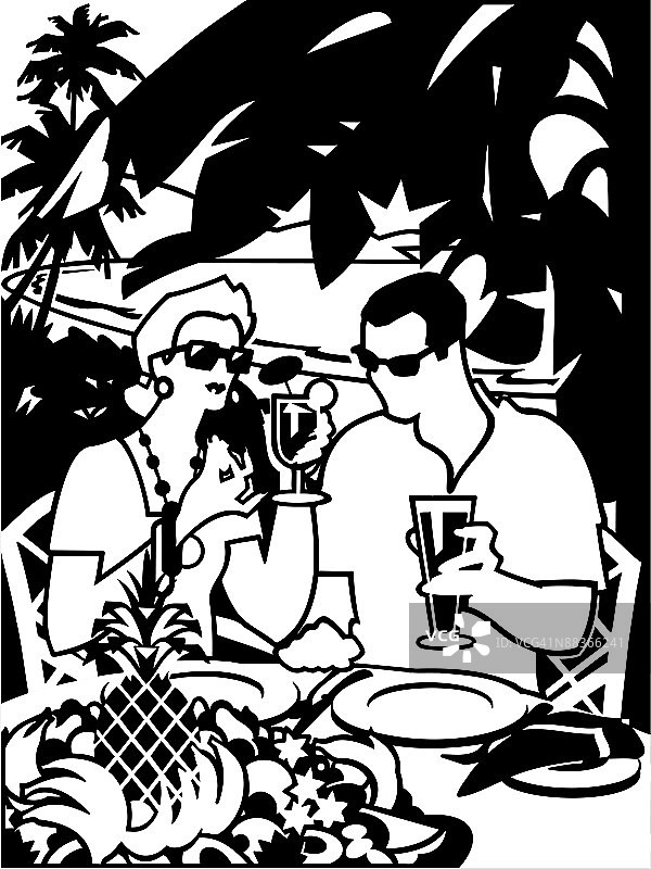 一对夫妇在海边餐桌用餐图片素材