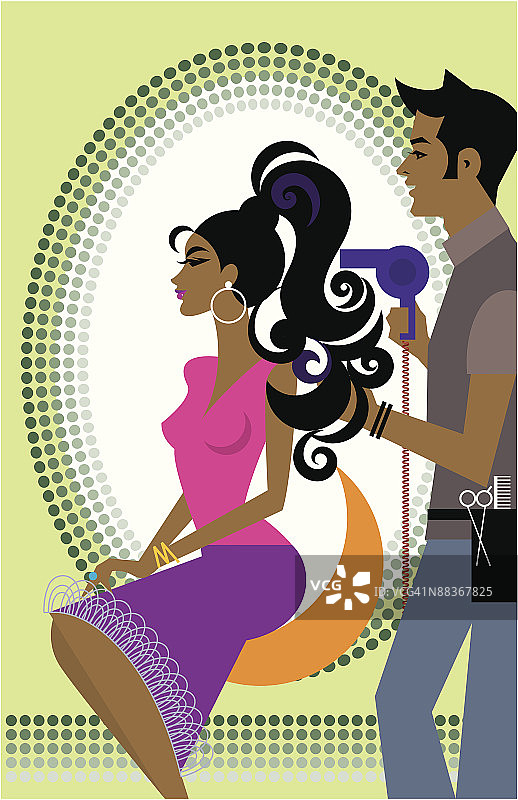 发型师为女性吹头发图片素材