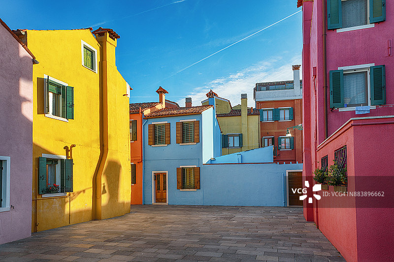 意大利威尼斯布拉诺彩色建筑小巷图片素材