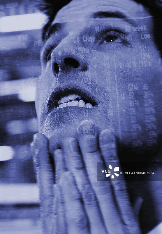 股票交易所的男人图片素材