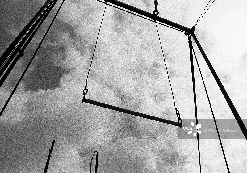 高空秋千图片素材