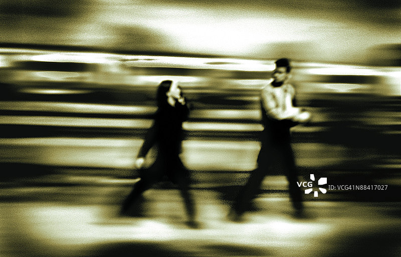 行走的商务人士图片素材