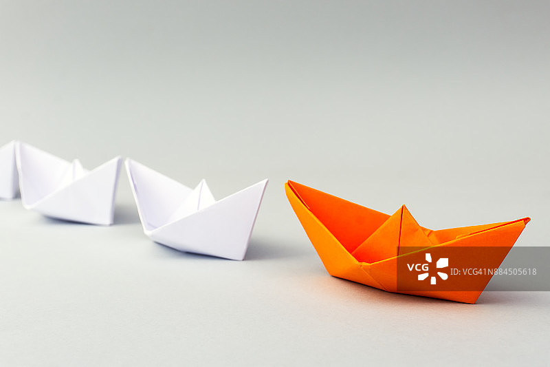 纸船商业领导力概念图片素材