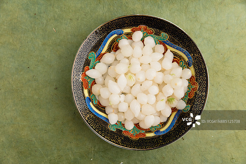 冰冻的小白洋葱图片素材