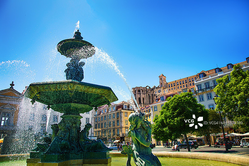 葡萄牙里斯本罗西奥广场的佩德罗四世喷泉广场图片素材