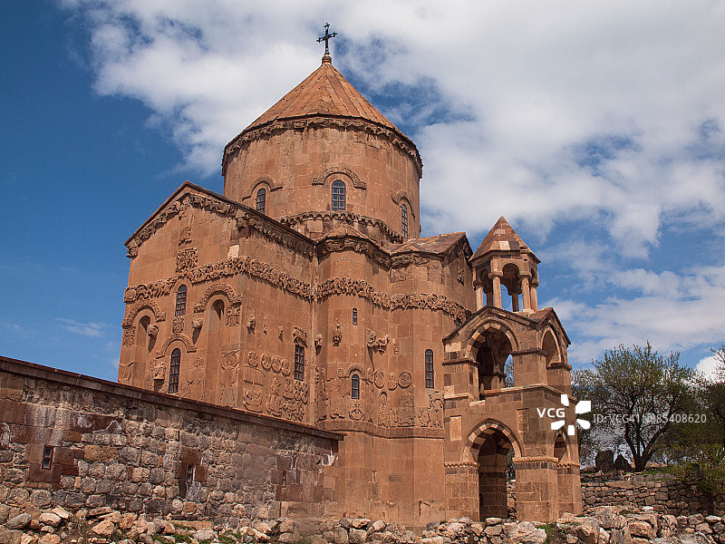 土耳其东部凡湖中阿克达玛岛的圣十字大教堂图片素材