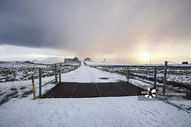 冰岛农舍的日落图片素材