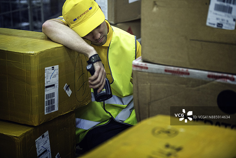 工作中睡觉图片素材