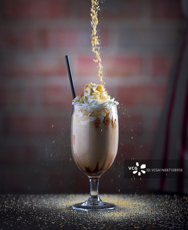 饼干碎摇摇饮图片素材