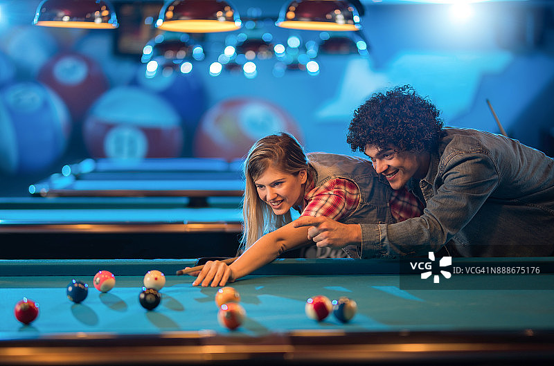 瞄准那个球！图片素材