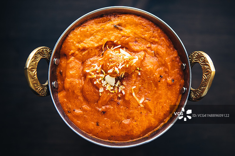 卡拉希盛盘黄油鸡肉咖喱，北印度美食图片素材