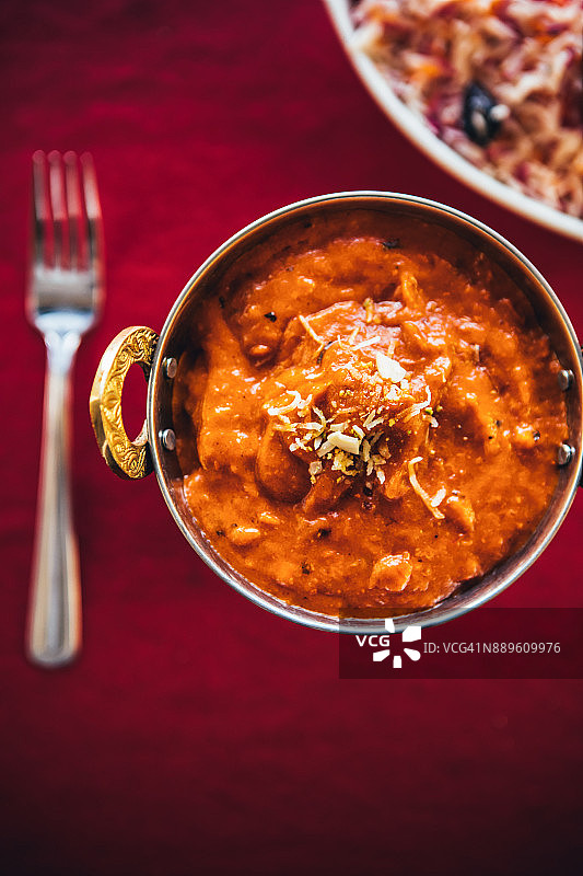 卡拉希盛盘黄油鸡肉咖喱，北印度美食图片素材