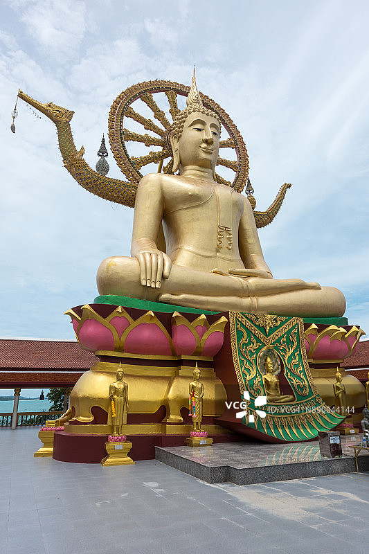 泰国苏梅岛帕雅寺大佛像图片素材