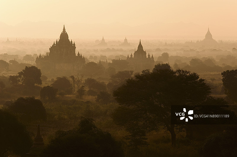 蒲甘的寺庙，缅甸图片素材
