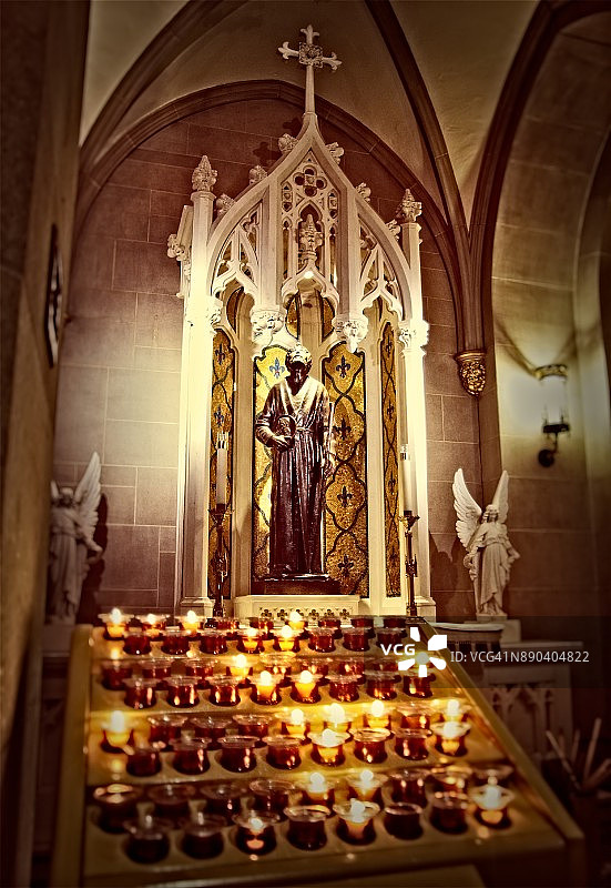 纽约曼哈顿圣帕特里克大教堂内部图片素材