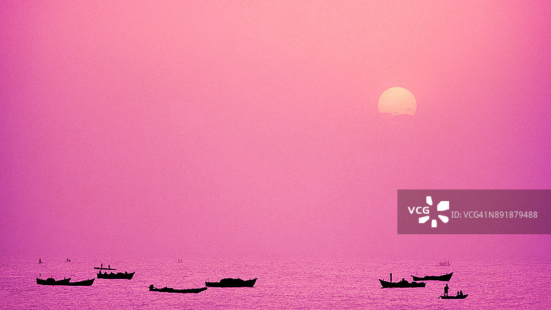 孟加拉湾日出渔光图片素材