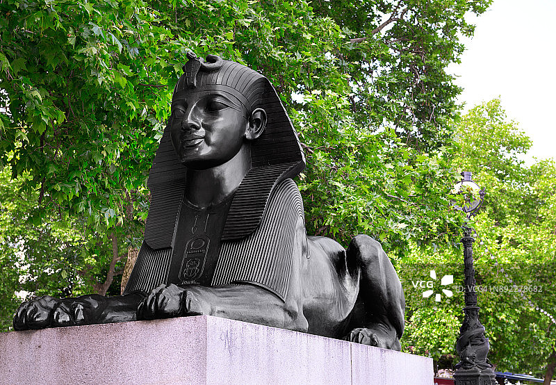 克利奥帕特拉方尖碑右侧狮身人面像图片素材