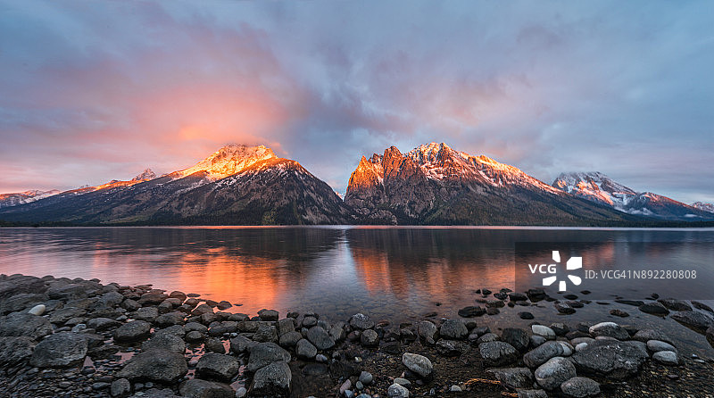 珍妮湖的日出图片素材