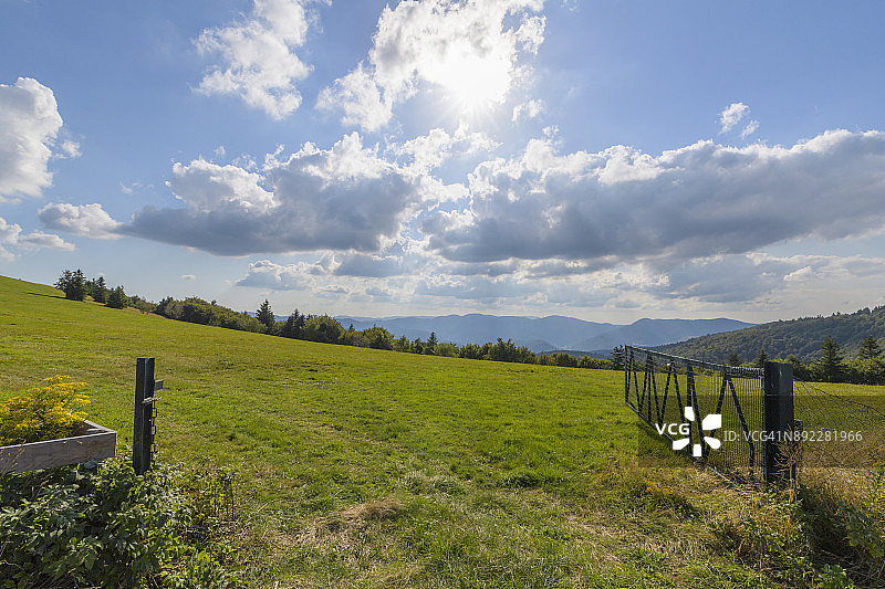 法国孚日牧牛场大门图片素材