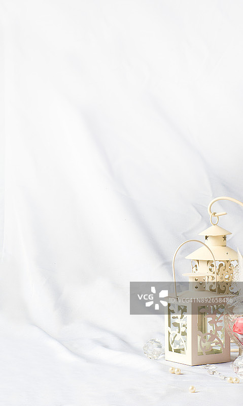 白色蜡烛灯罩图片素材