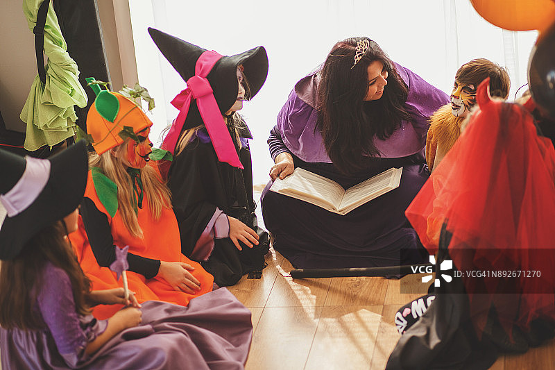 你最喜欢的故事是什么？图片素材