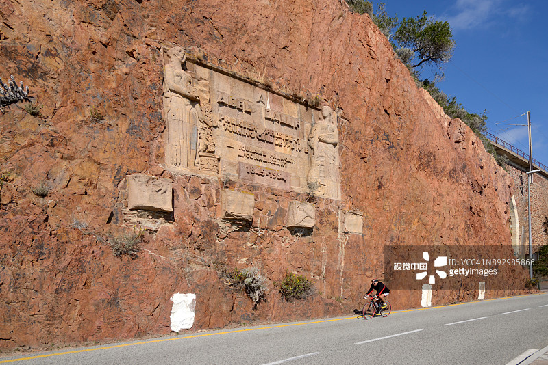 法国埃斯特雷尔滨海路骑行图片素材