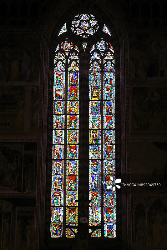 奥尔维耶托大教堂的四叶花窗图片素材