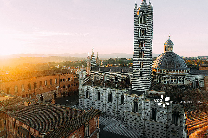 锡耶纳和锡耶纳大教堂的风景图片素材