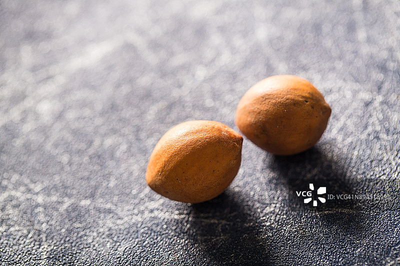 中药榧子影棚拍摄图片素材