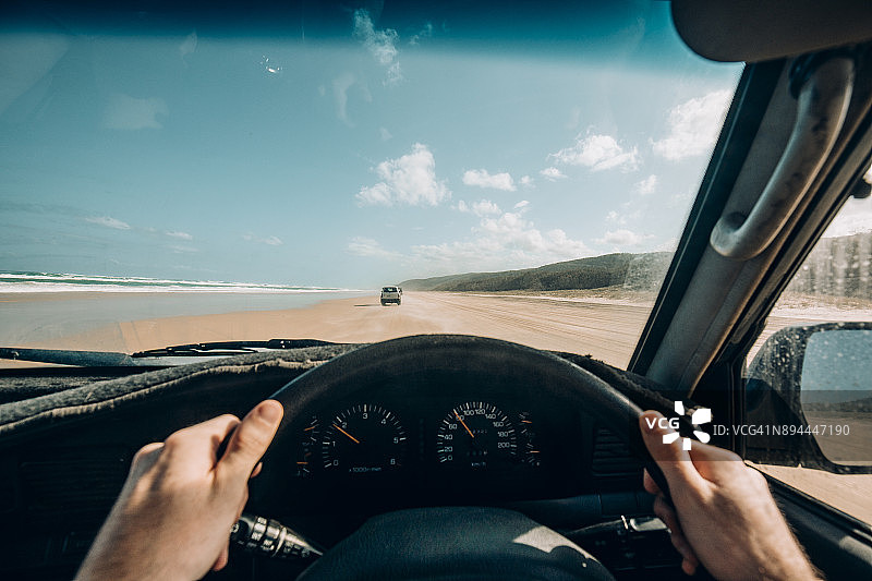 弗雷泽岛驾驶第一视角图片素材