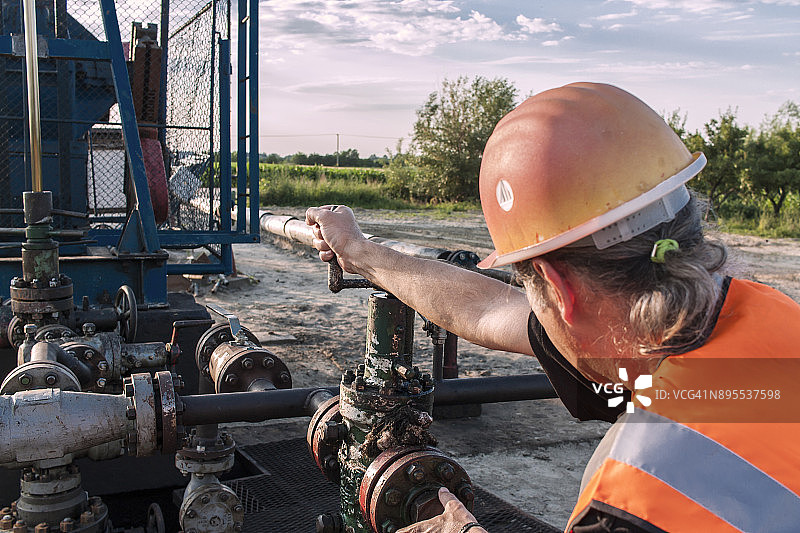 油田工人图片素材
