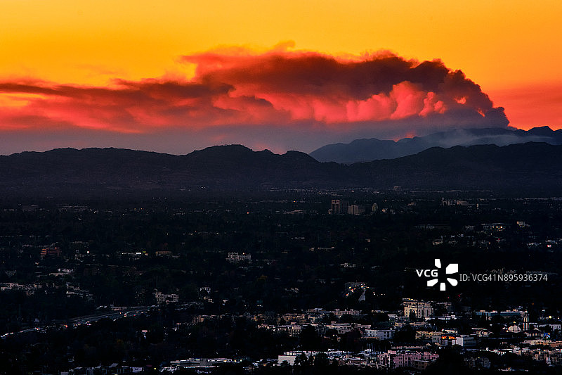 托马斯山火图片素材