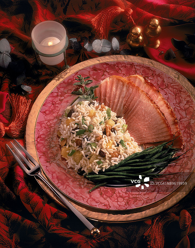 火腿、米饭和绿豆图片素材