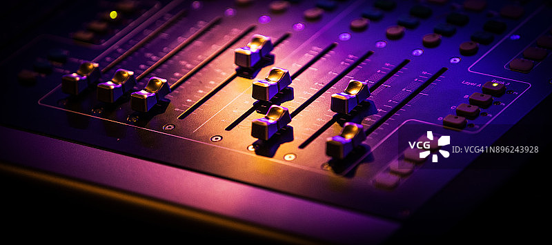 数字混音控制台图片素材