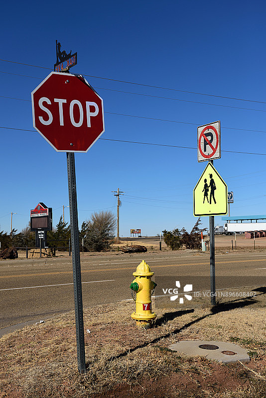 美国新墨西哥州圣琼的停止标志图片素材